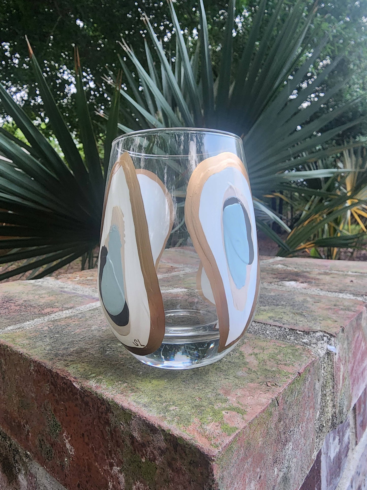 Hand-Painted Oyster Stemless Wine Glass | Beach Sand