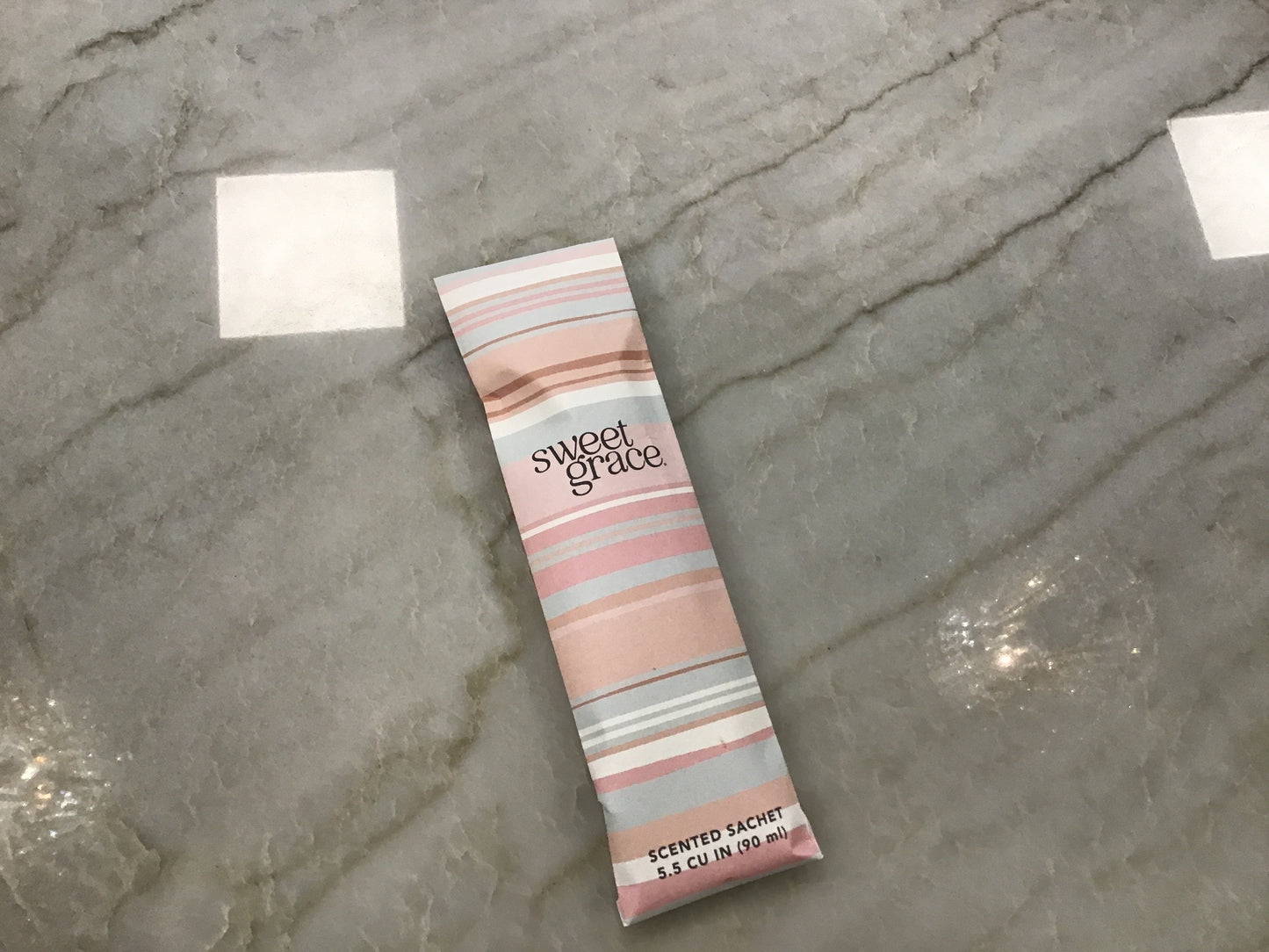 Sweet Grace Slim Sachet Stripe