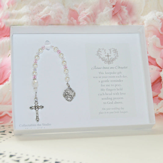 Chaplet Keepsake Jesus loves Me for Baby Girl CJ-198