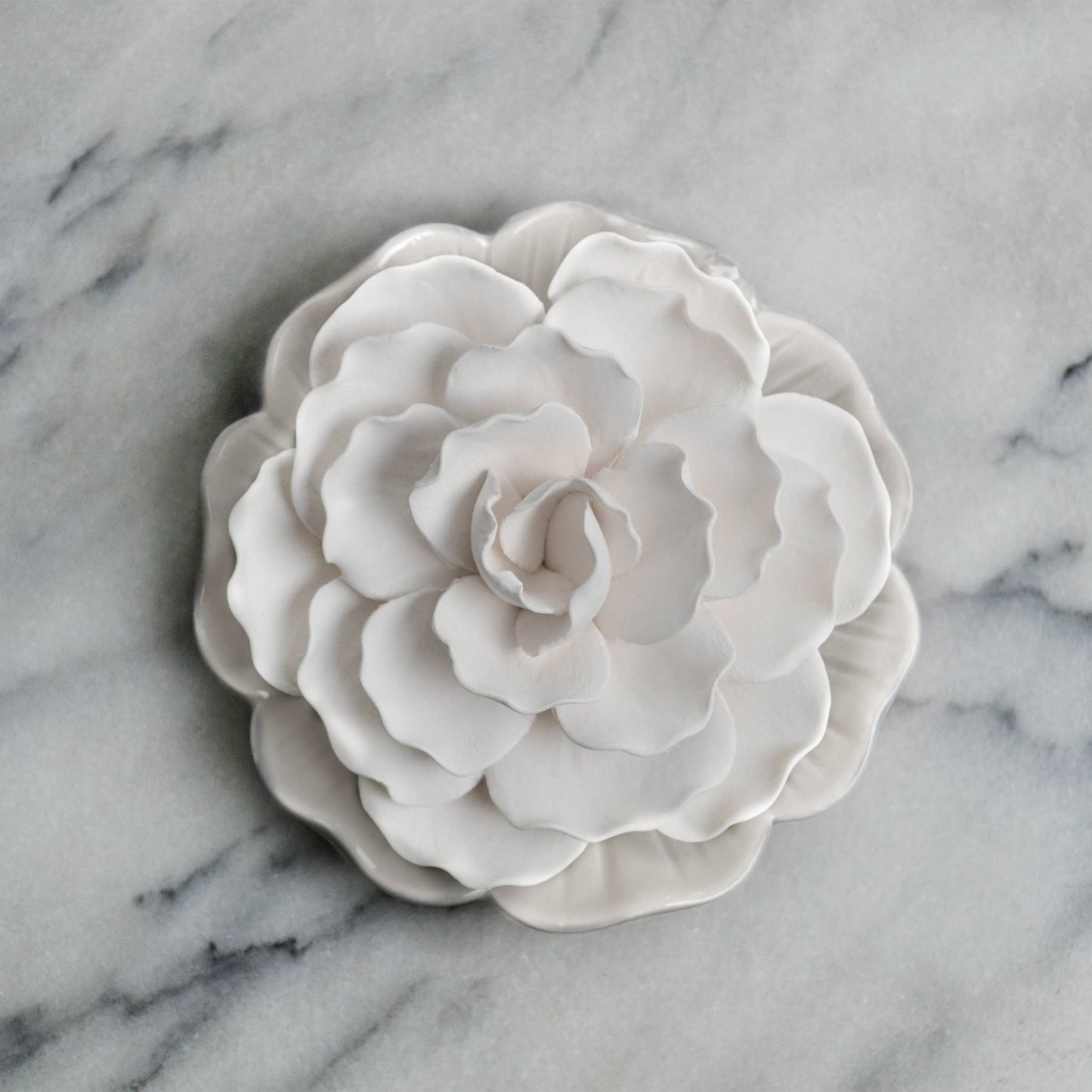 White Plate - Ceramic Flower Diffuser