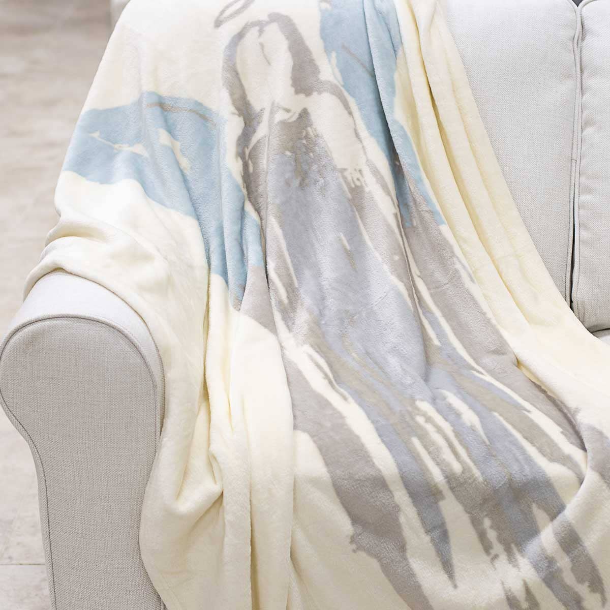 Angel Throw   Soft White/Ice/Gray   50x60