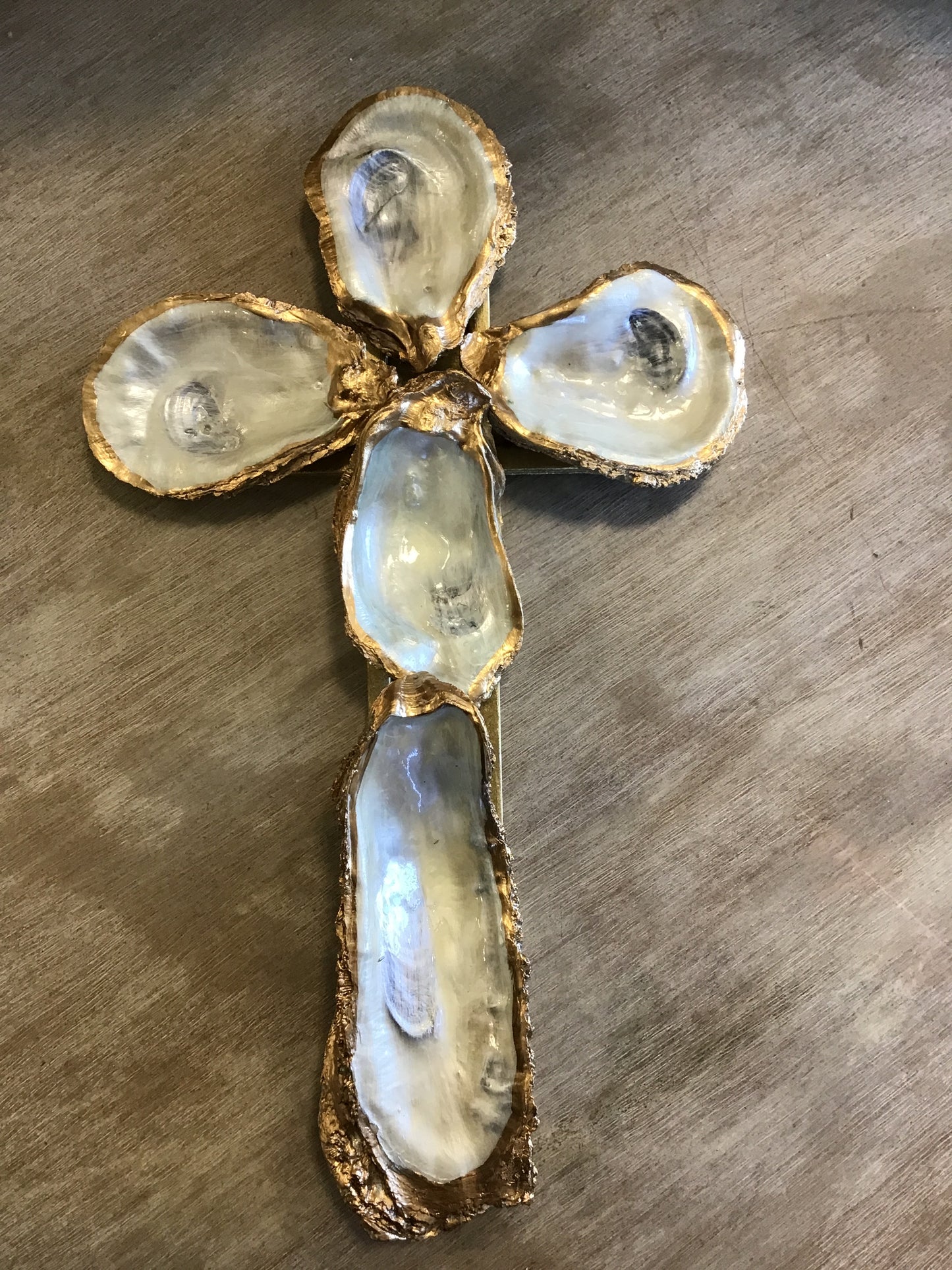 ED Oyster Shell Cross