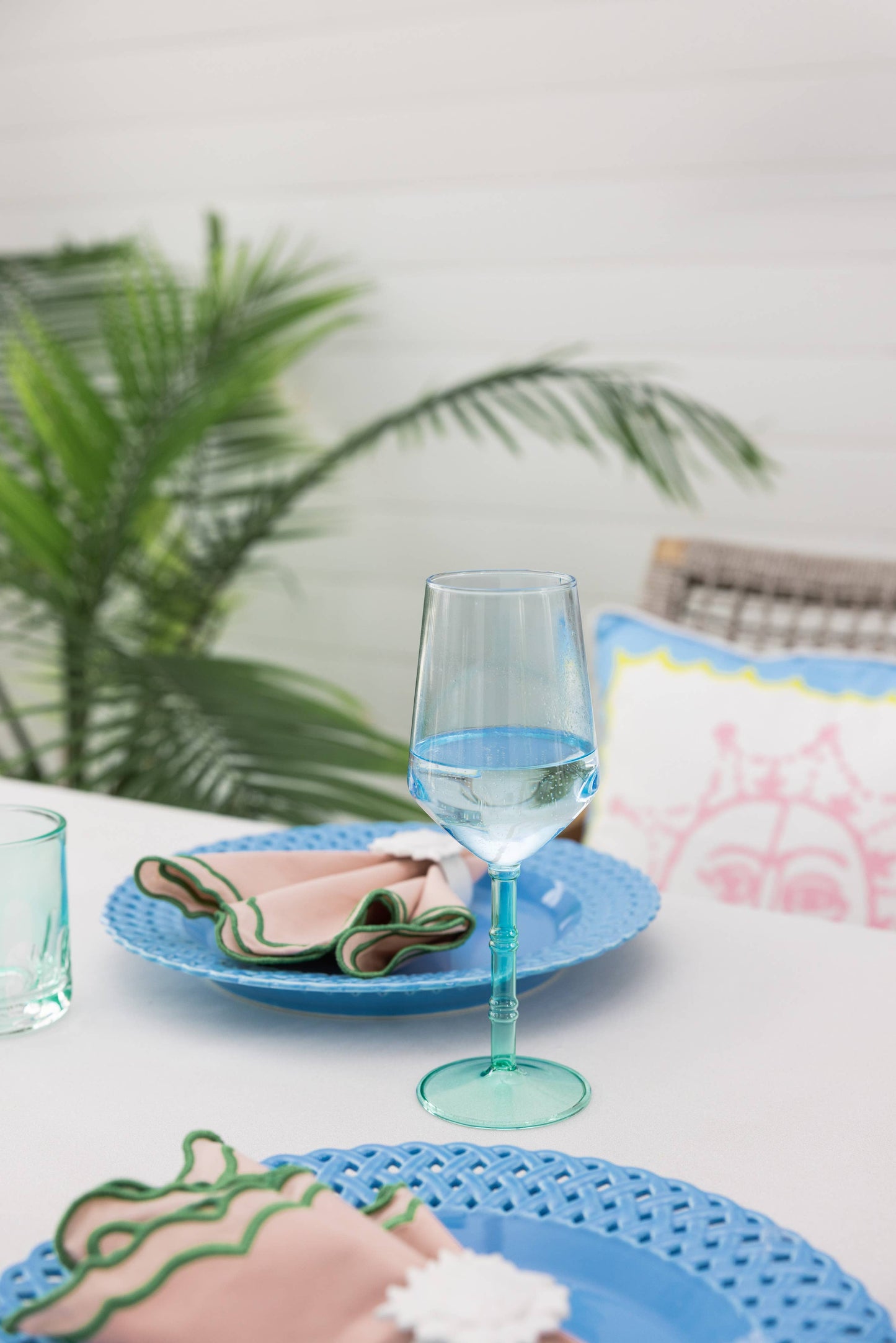 Wine Glass Set, Mint Condition/Hydrangea Blue