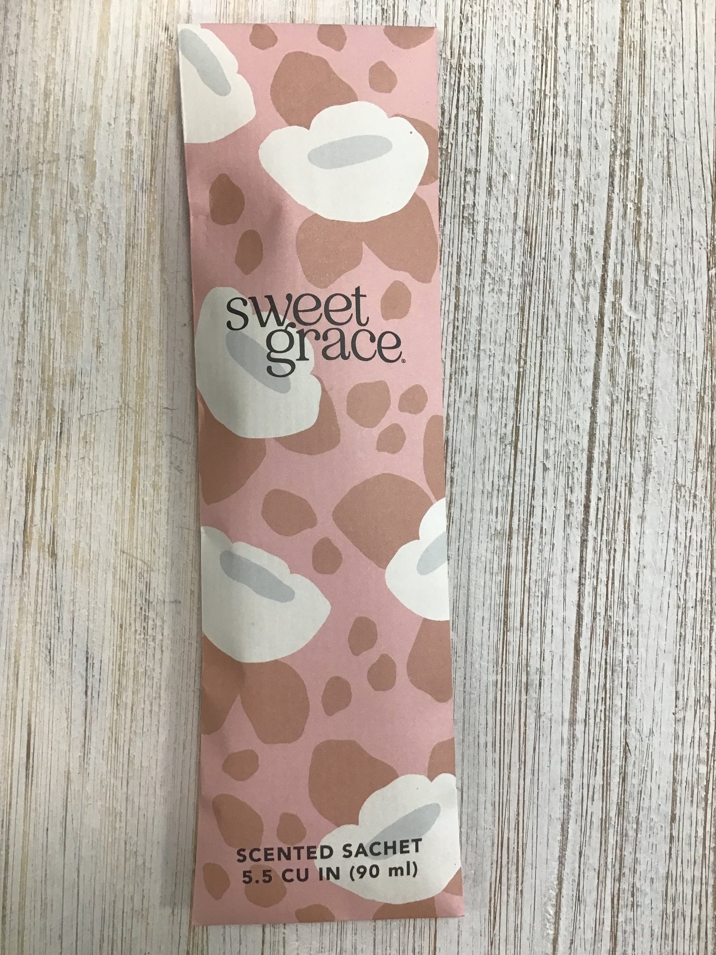 Sweet Grace Slim Sachet Mod Flower
