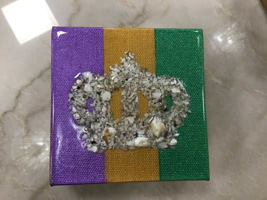 JPNA 4x4 Mardi Gras crushed oyster crown
