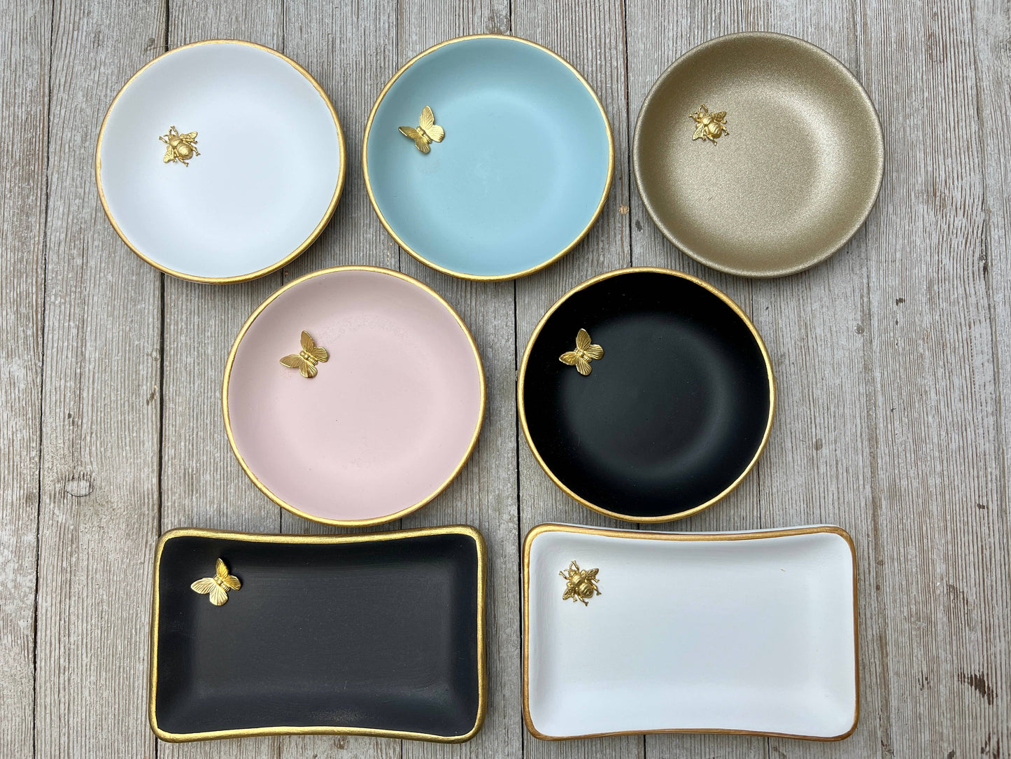 Gold accent jewelry dish