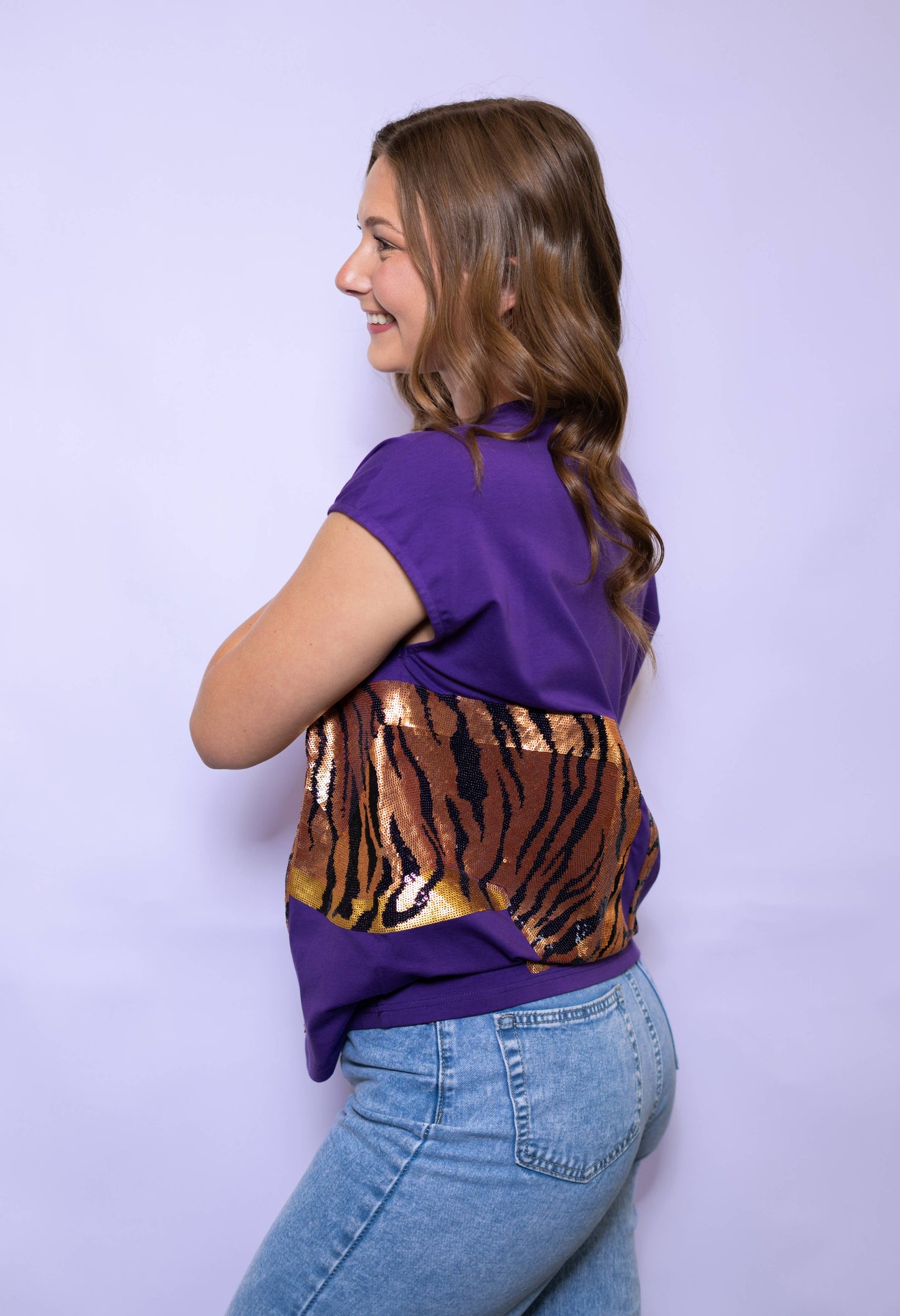 Wrap-Around Tiger | Women's Wide Shoulder Sequin Design (Purple)