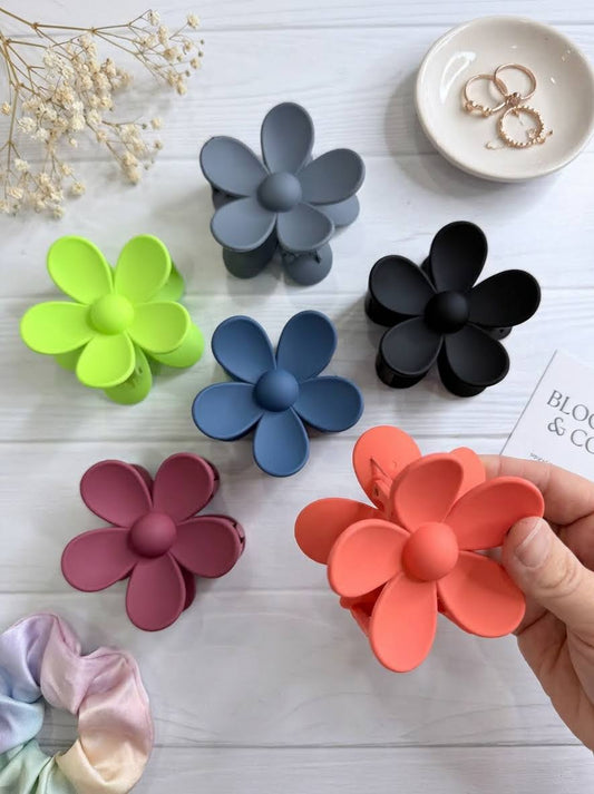 Flower hair clip