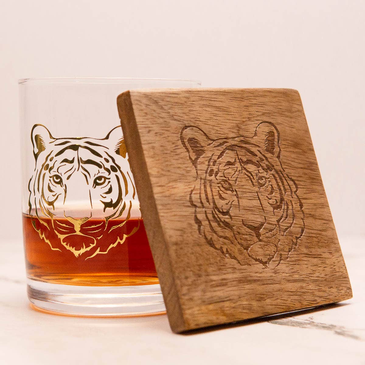 Tiger Rocks Glass Gift Set   Clear/Gold   13oz