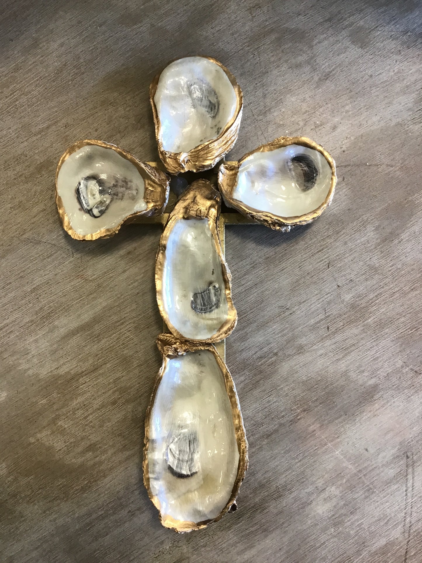 ED Oyster Shell Cross