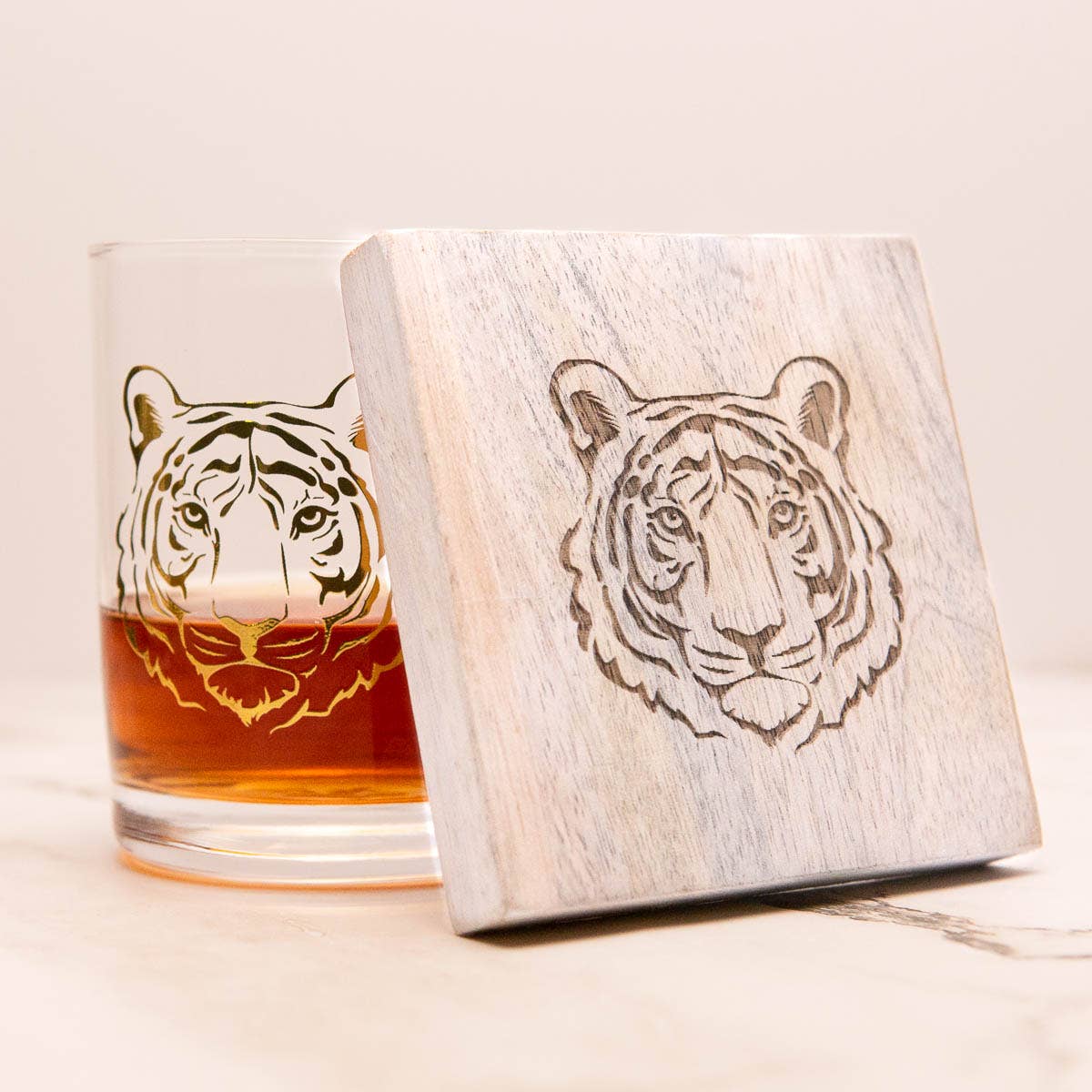 Tiger Rocks Glass Gift Set   Clear/Gold   13oz