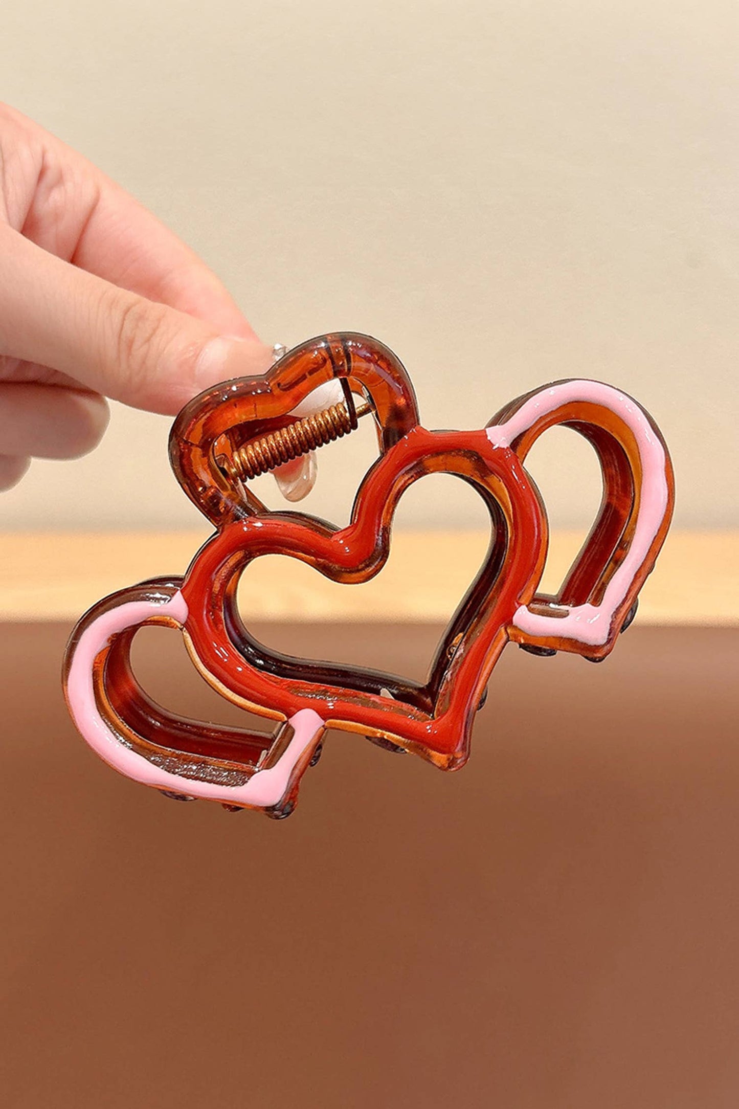 Hollowed Heart Design Color Contrasted Hair Claw Clip